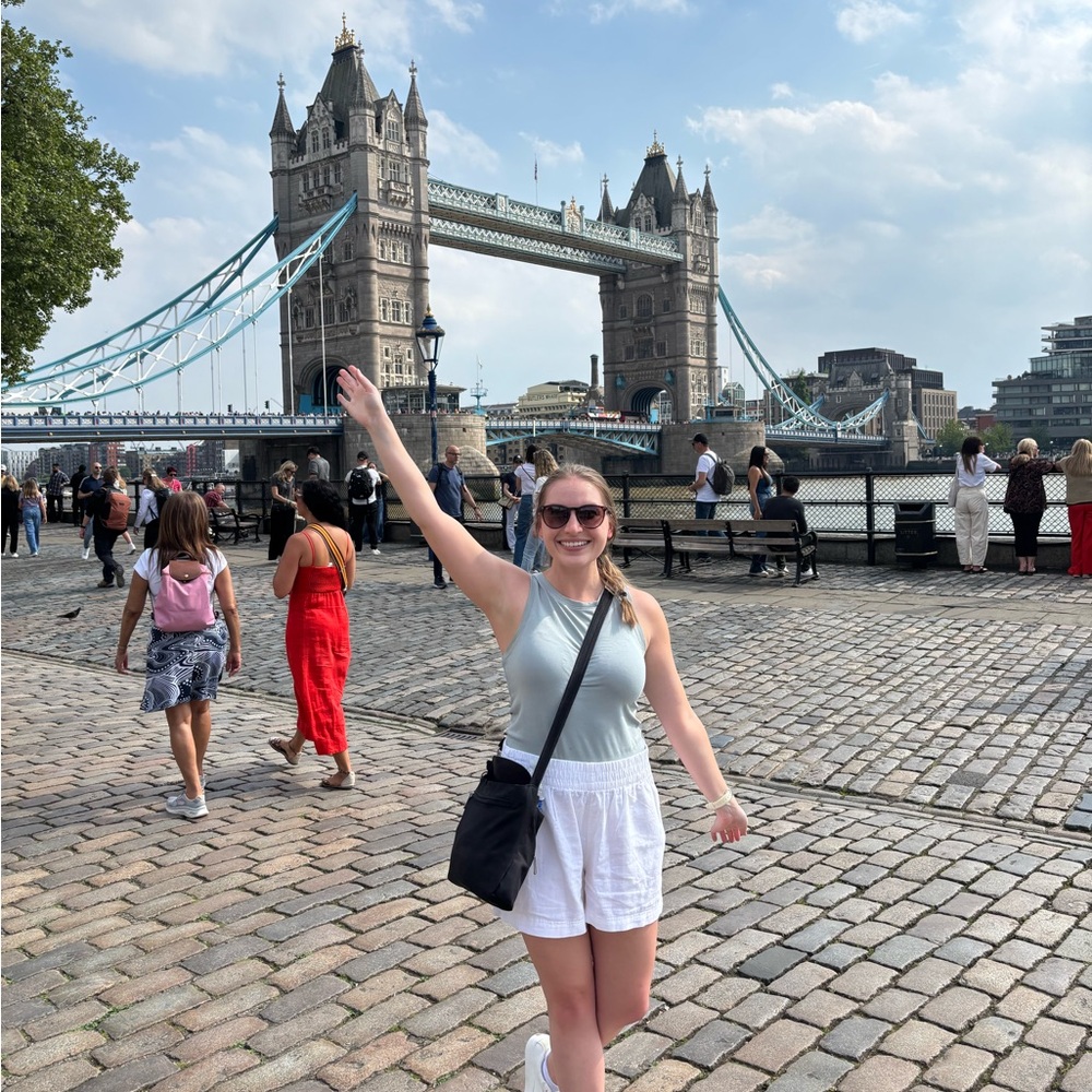 Meet your Posher, Caroline